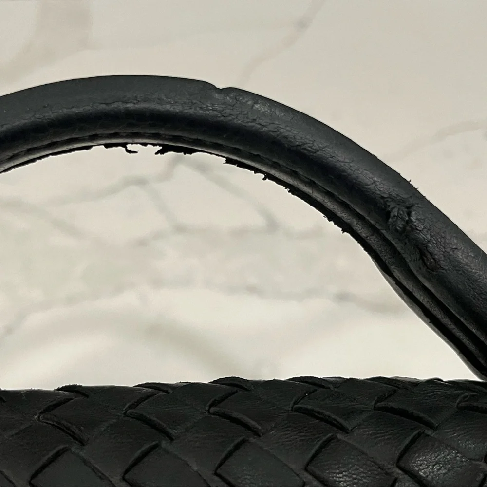 Bottega Veneta Black briefcase - Picture 8 of 11